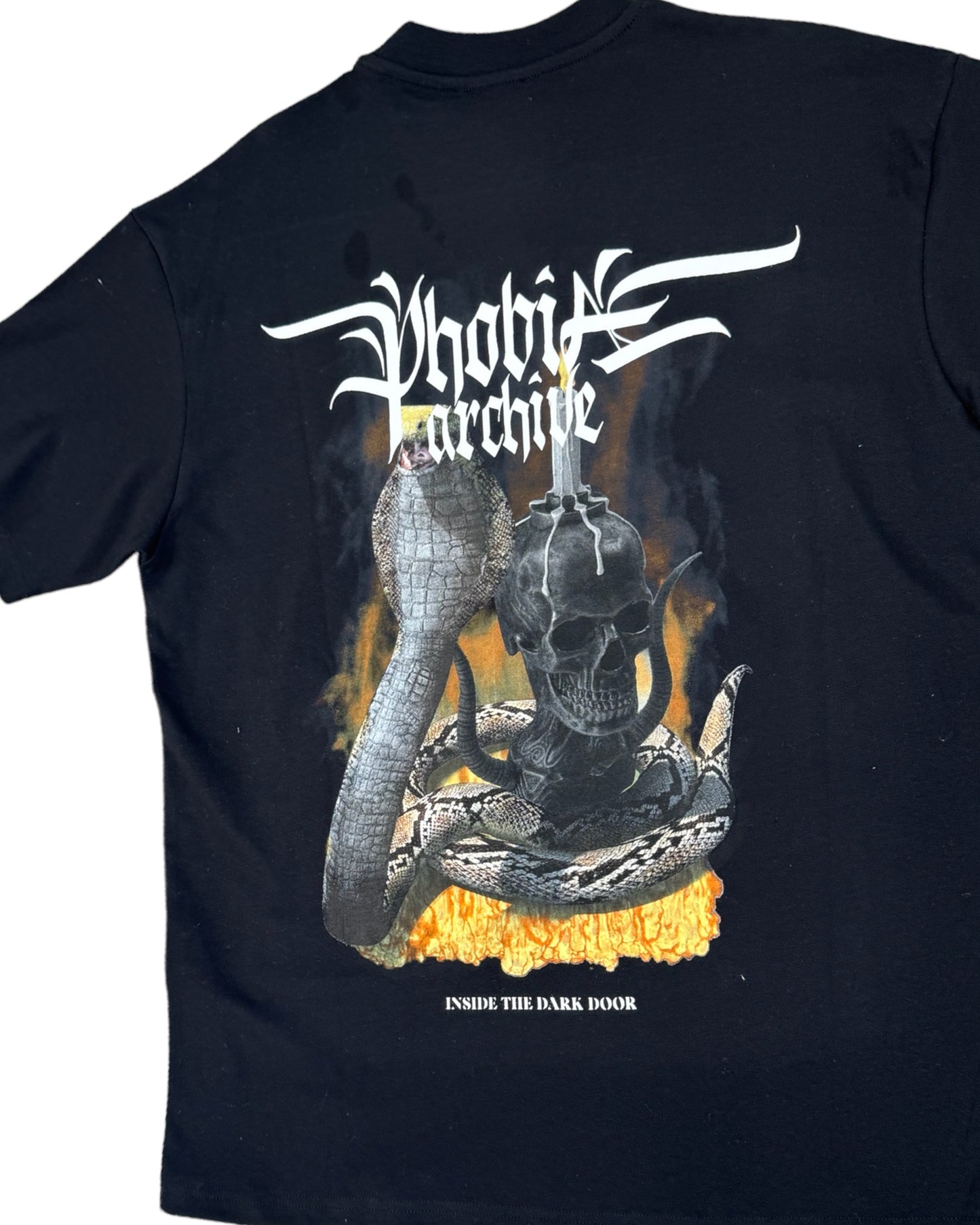 Phobia T-shirt Nera Grafica Cobra